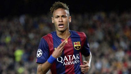 Neymar marca golaço contra a Juventus